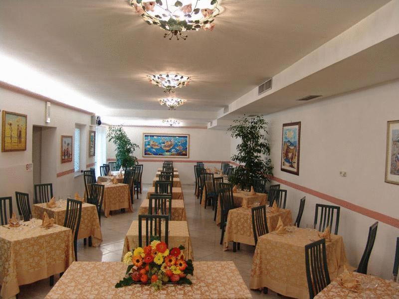 Hotel Regina Лідо-ді-Камайоре Екстер'єр фото